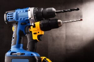 Power Drills that use rechargeable batteries